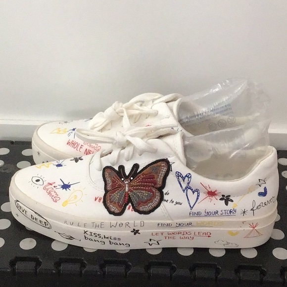 🆕 No Tags ZARA Graffiti Butterfly Lace Up Sneaker - Picture 2 of 12